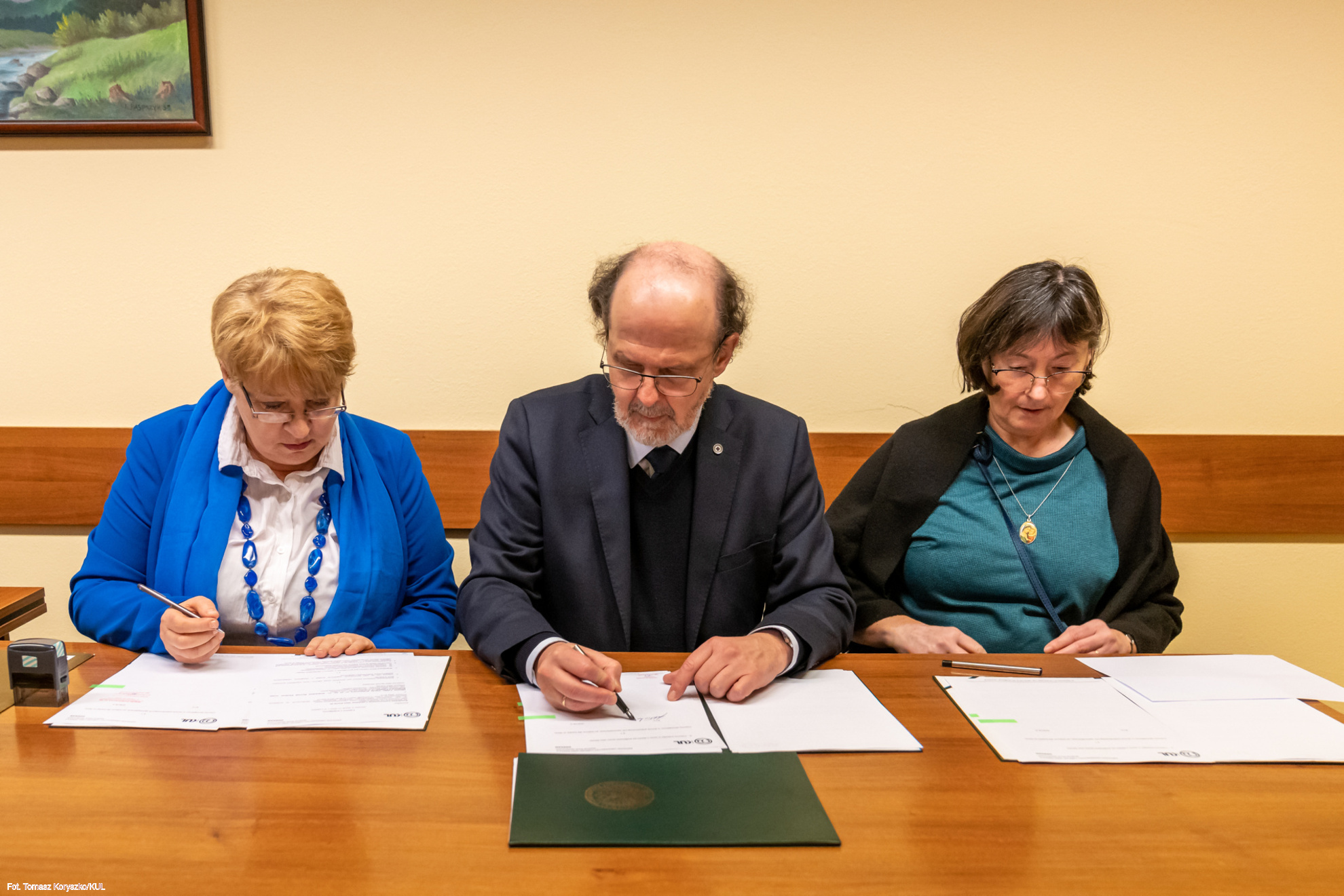 Podpisanie umowy o współpracy WNS ze Szkołą Podstawową nr 33 i Stowarzyszeniem JESTEM-Niepubliczną Szkołą Podstawową św. Jana Bosko w Lublinie - 8300_124659.jpg